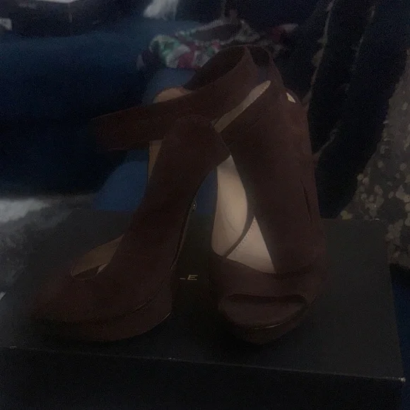 Pelle Moda Dark Brown Peep-Toe Heels - Picture 4 of 12